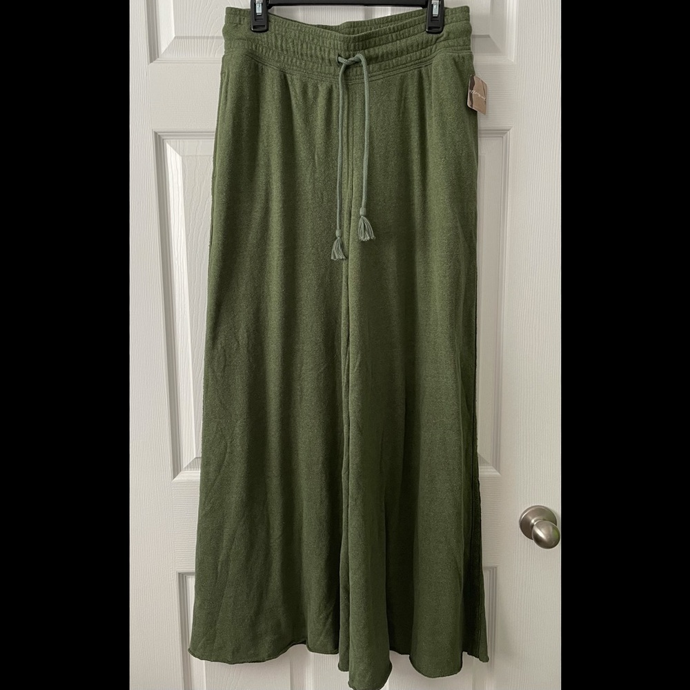 Free People Movement Green Wide Pants Medium NWT